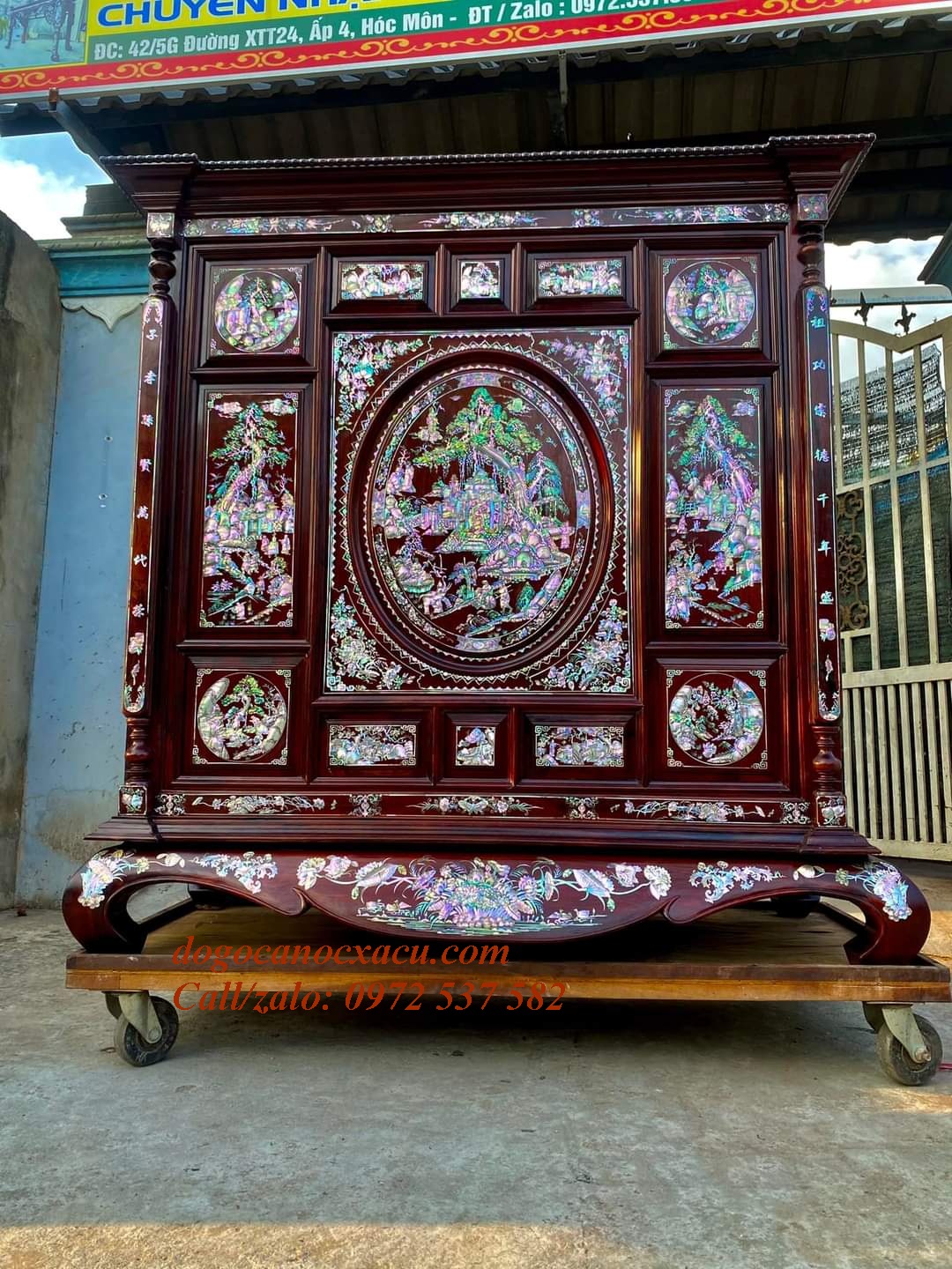 TỦ THỜ CẨN ỐC XÀ CỪ GỖ CẨM LAI NGUYÊN CÂY, TÍCH NHỊ THẬP TỨ HIẾU RẤT ĐẶC BIỆT